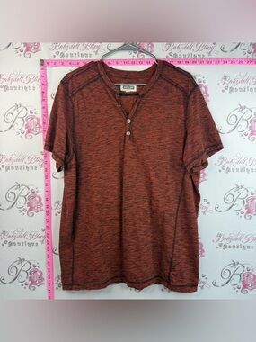 Distillery T-shirt, orange, black Men's Short Sleeve Henley Shirt - Rust Red